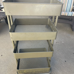Utility  cart           20 dollars