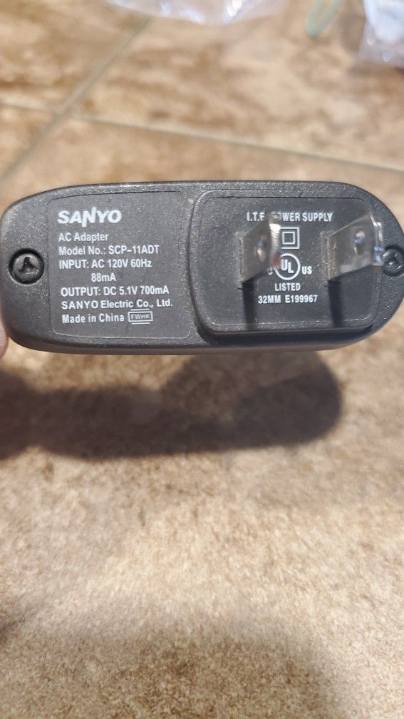 Sanyo SCP-11ADT AC Power Supply Adapter Charger Cord. Please Read Description.