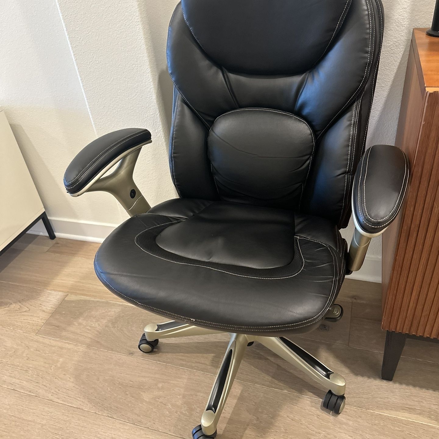 Serta smart layer computer Chair 