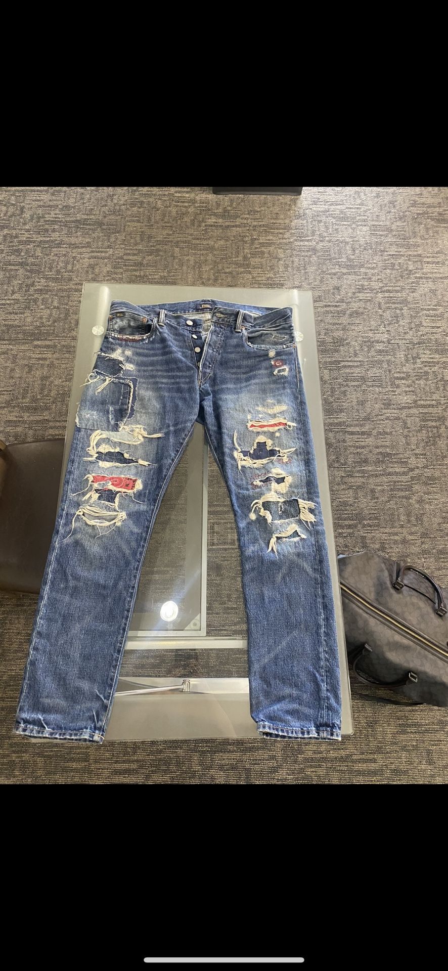 Ralph Lauren Jeans, Hugo Boss, Bape, Supreme, Gucci, Burberry, Nike, Adidas, Kenzo, gap, Off White, Gallery Dept