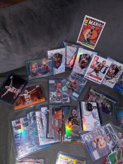 More UFC all top🔥 hitters male and female UFC fighting cards numbered signature patches and more..