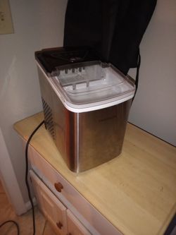 Ice maker
