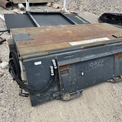 72in bobcat sweeper &bucket