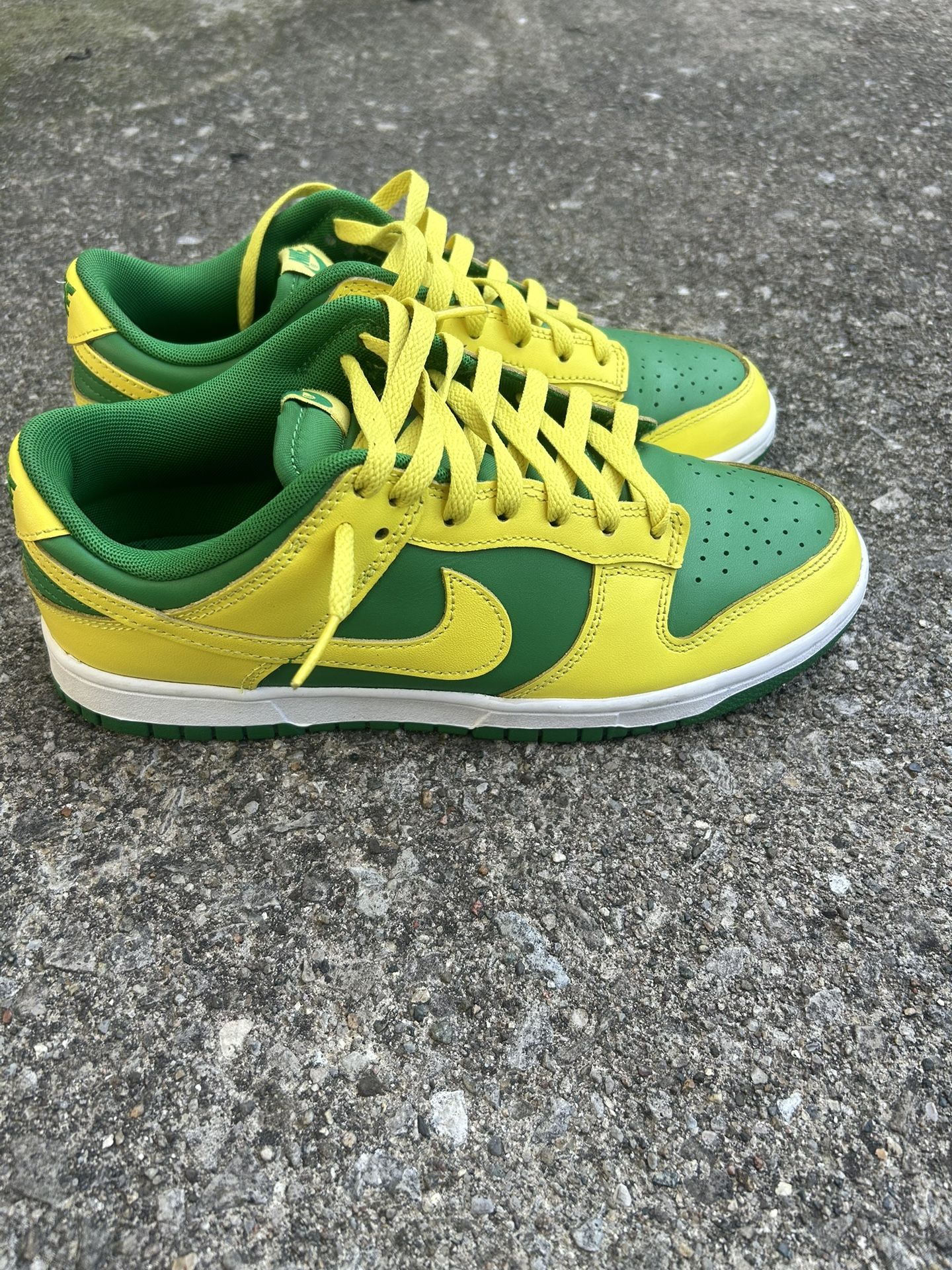 Nike Dunks (green)