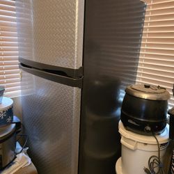 Gladiator Fridge Freezer