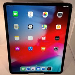 IPad Pro 12.9” / (3rd Gen) / Cellular + WiFi / 512gb / Unlocked for