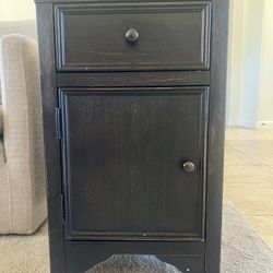 Dark Brown End Table 