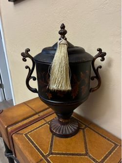 Tuscan metal decor 16”