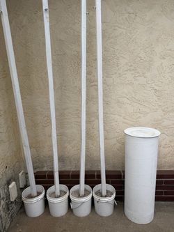 Free posts- cake stand