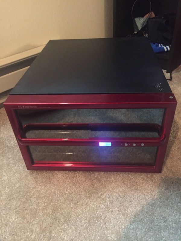 Emerson FR23RD 8 Bottle Wine Cooler Red Black