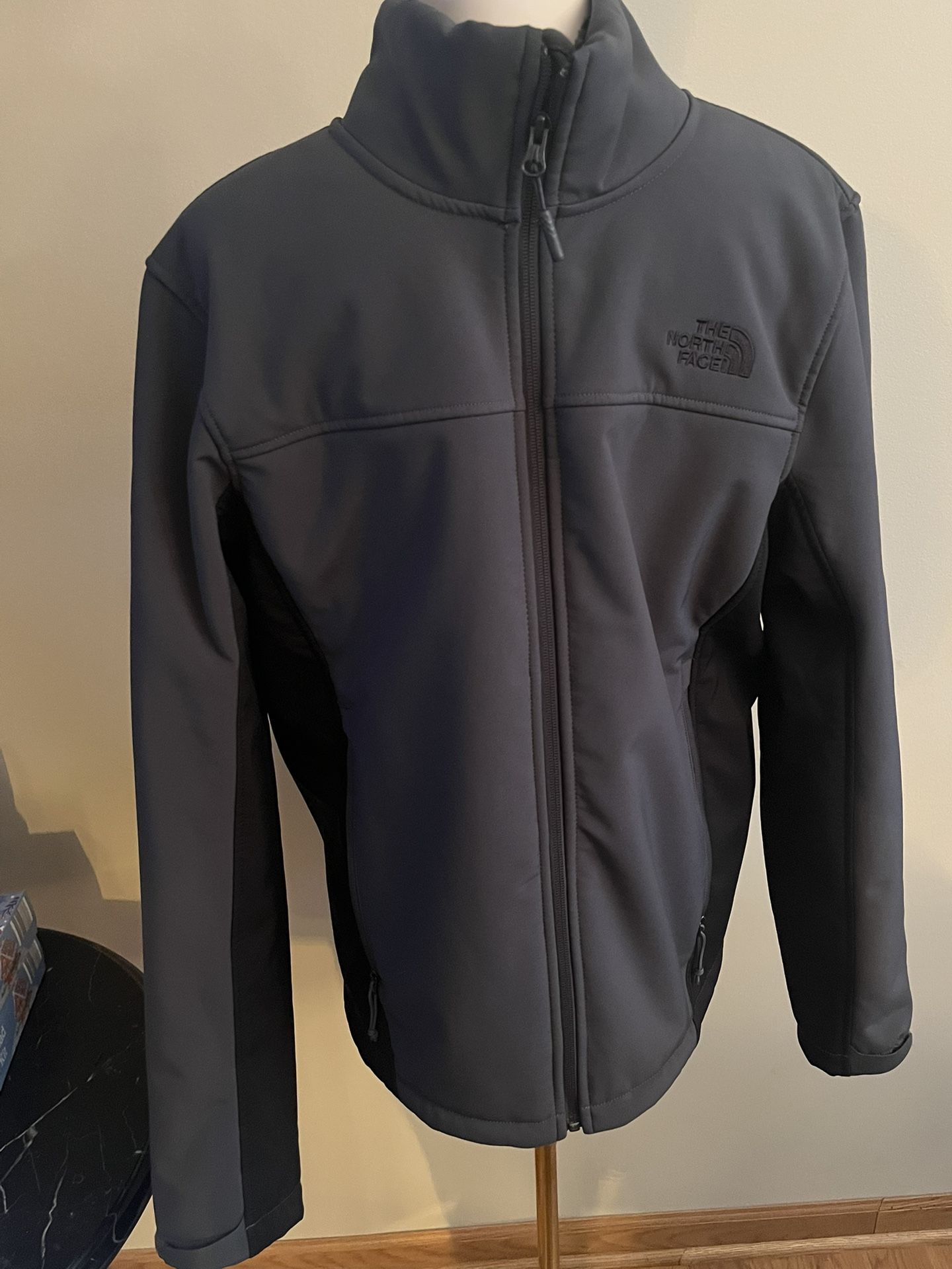 The North Face Men's Apex Chromium Thermal Jacket- Men’s medium