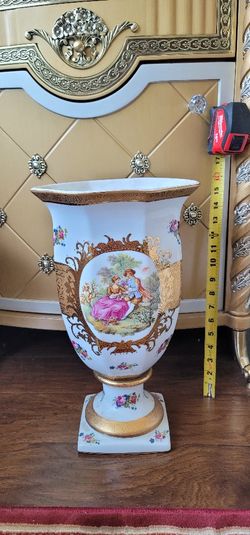24 KT Gold Romeo & Juliet Porcelain Vase Vintage Limoges French Gold Design Porcelain Ceramic Vase Urn