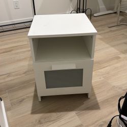 Nightstand - White 