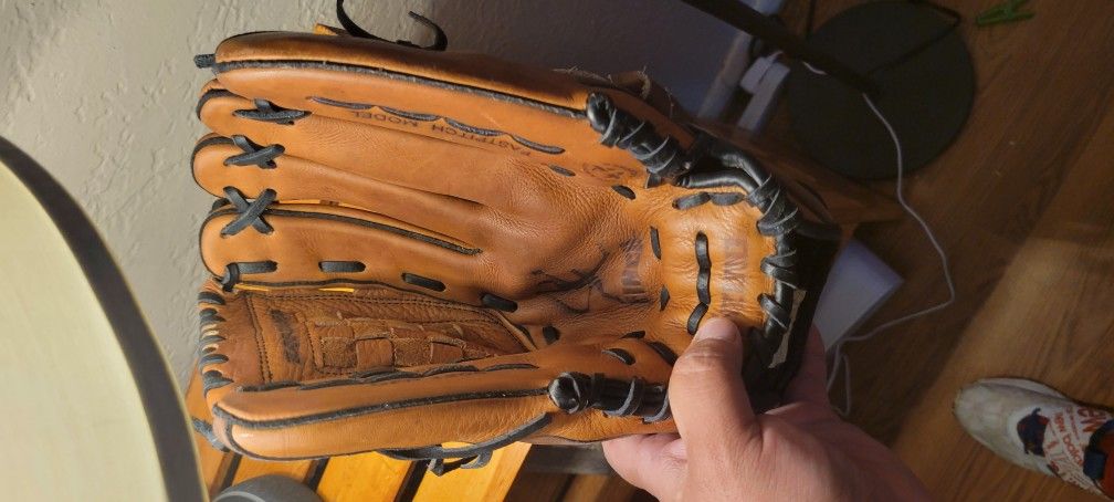Mizuno Softball Glove