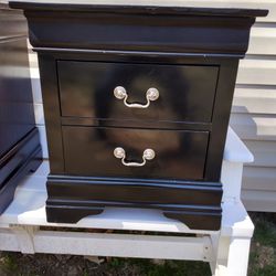 To Draw Your Nightstand