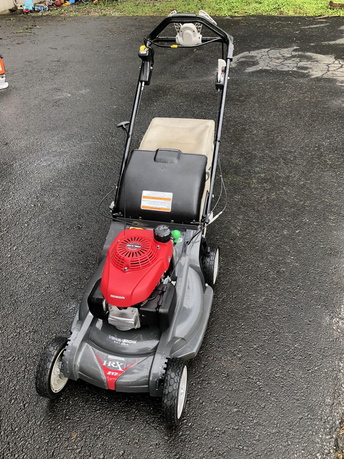Honda HRX 217 Lawn Mower for Sale in WA OfferUp