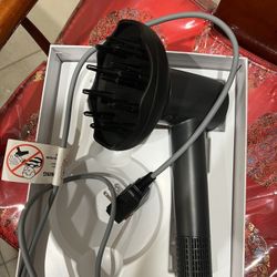 Hair Dryer With Diffuser 