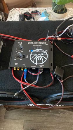 Sound stream equalizer with bass control BX-10