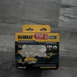Dewalt Power Stack Battery Set