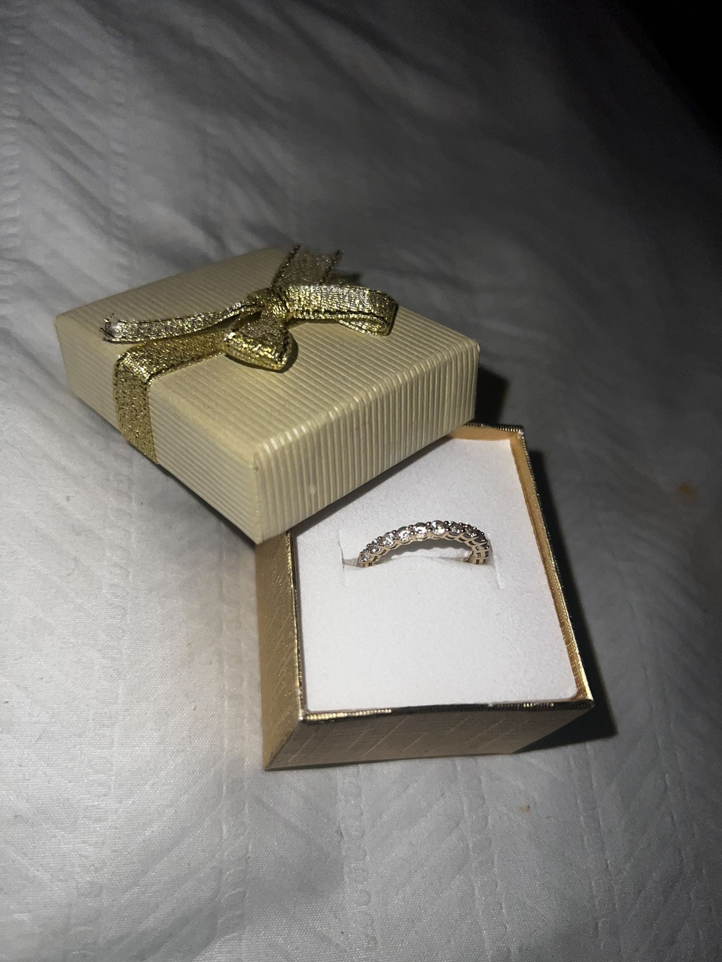 10k Gold Diamond Band Ring