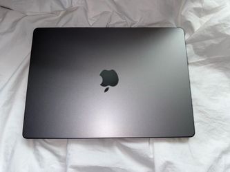 MacBook Pro M1 pro 14inch 2021 1tb