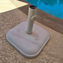 13"W 20 Lbs Umbrella Stand 1.75" Hole Umbrella Base