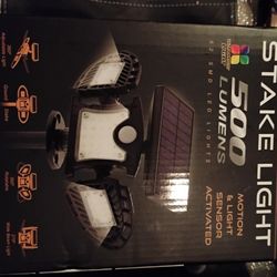 Solar Panel Stake Lights 500 Lumens 