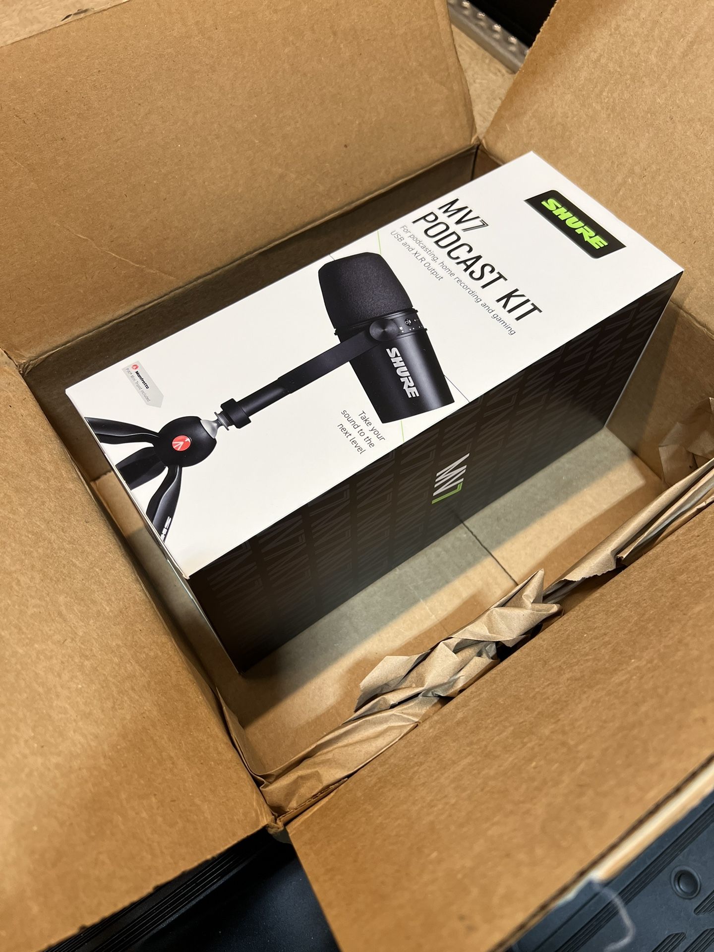 Shure MV7 Podcast Kit