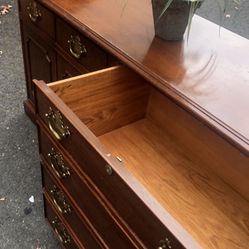 Real Wood Long Dresser With Big Drawers . Drawers Sliding Smoothly. Delivery Available. Se Habla Español 