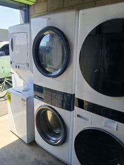 NEW !! ELECTROLUX STEAM 27" WHITE STACKABLE WASHER AND GAS DRYER