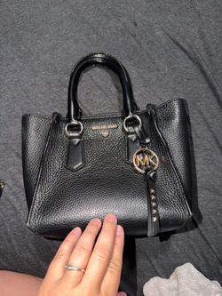 Small Michael Kors handbag with crossbody strap