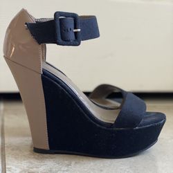 Shoedazzle Wedge 