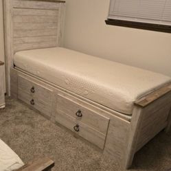 Like new twin bed, mattress and mattress board