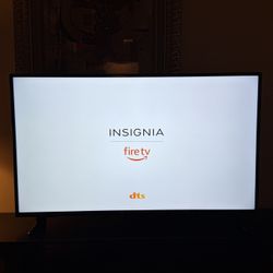 50in Smart TV And Entertainment Center Tv Stand