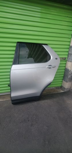 LAND ROVER DISCOVERY REAR DRIVER DOOR 2017-2018-2019-2020-2021-2022-2023-2024