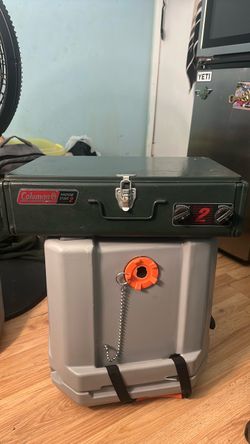 Camping Colemam propane stove