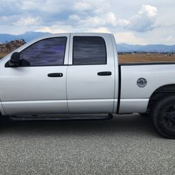 2007 RAM SLT Quad Cab 4 Door 2w drive 