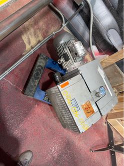 Vacuum pump Becker