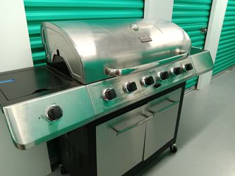 New 6 Burner Heavy Duty Charbroil Grill
