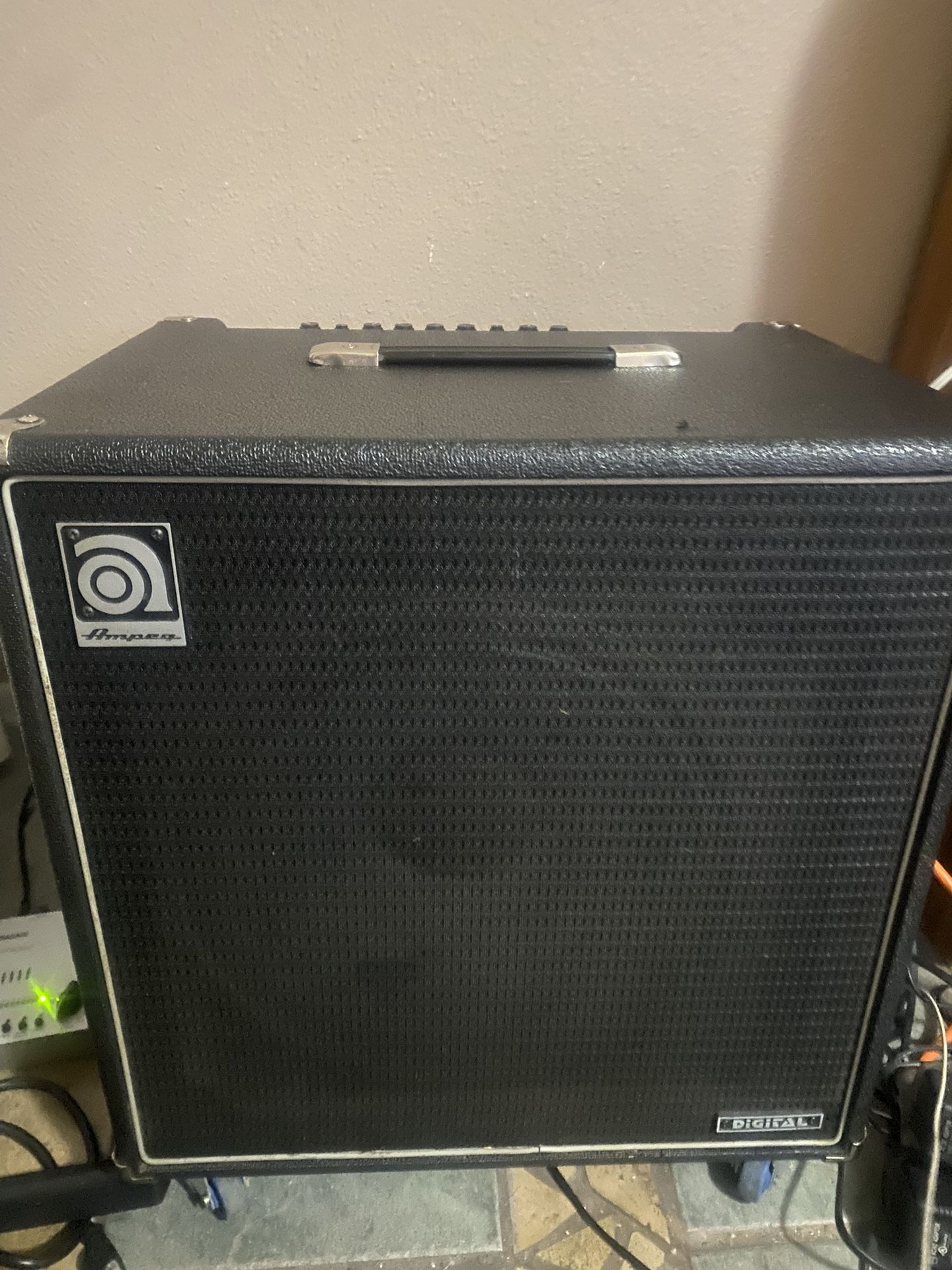 Ampeg BA-115 SP Bass Amp