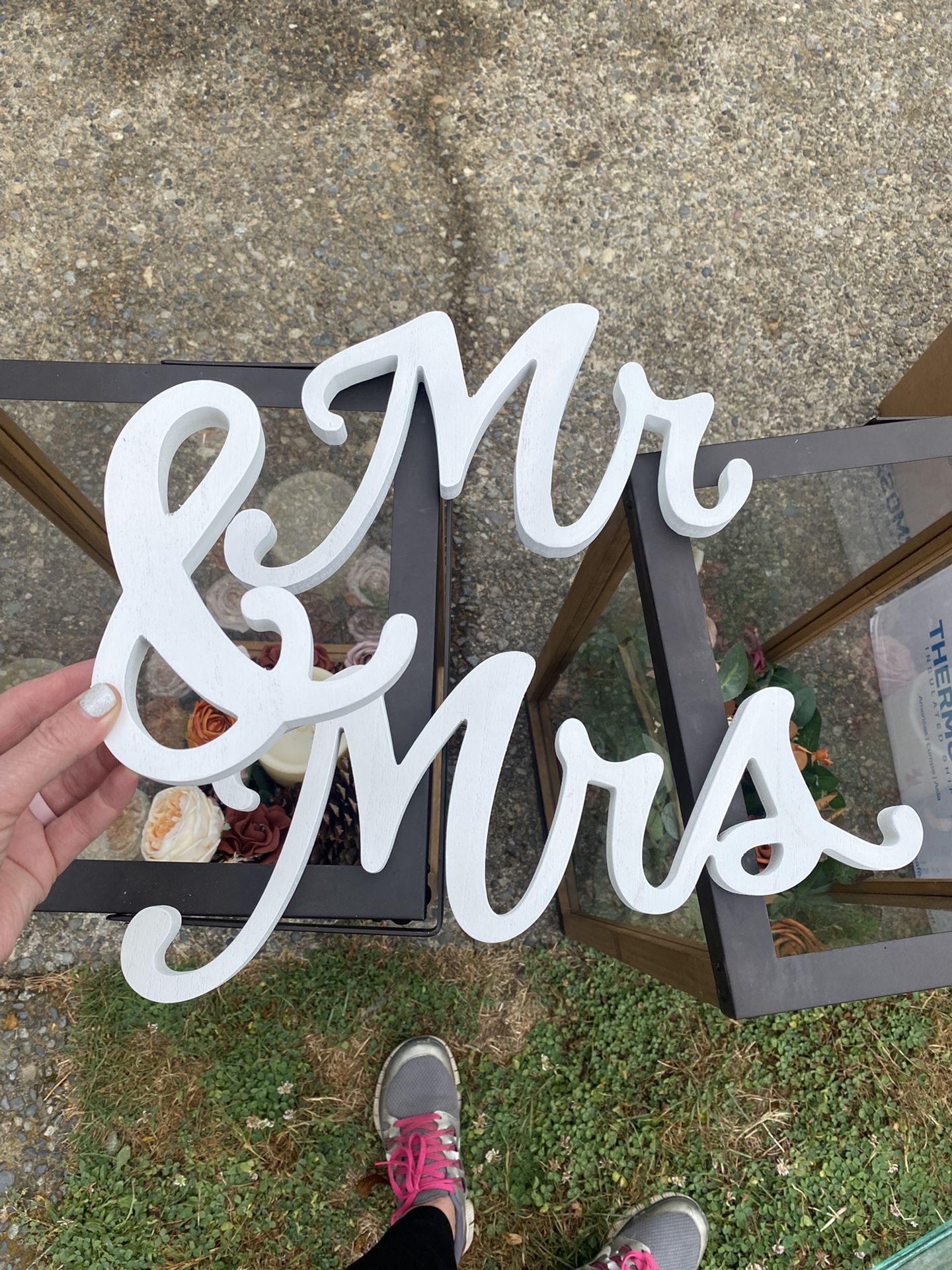 Mr. & Mrs. Wedding Signs 