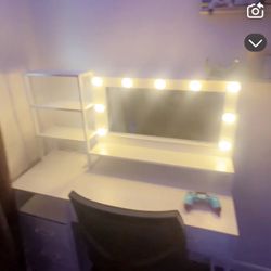 Vanity Makeup Desk