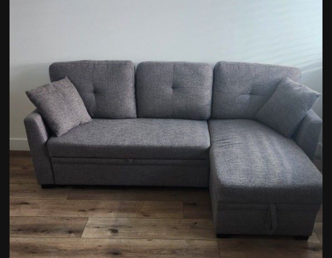 Gray Sectional Sleeper w/ Chaise Lounge. Great Condition!
