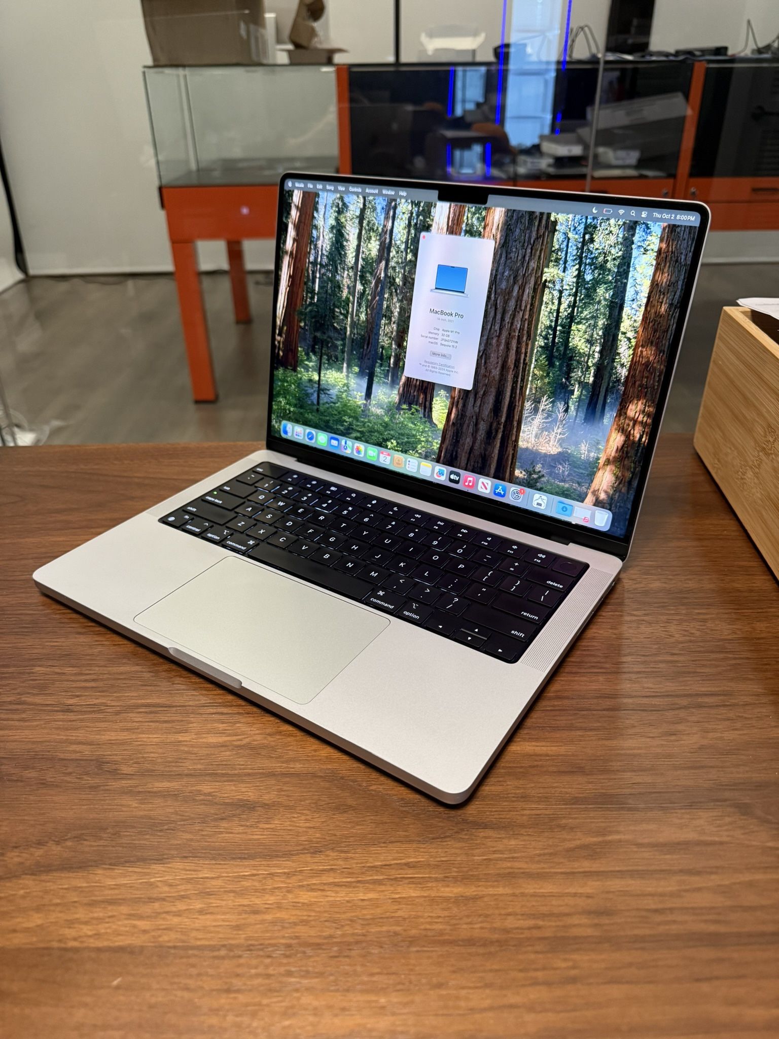 Apple 14” MacBook Pro M1 Pro Chip 32GB Ram 512SSD! 90 day warranty! We offer financing!