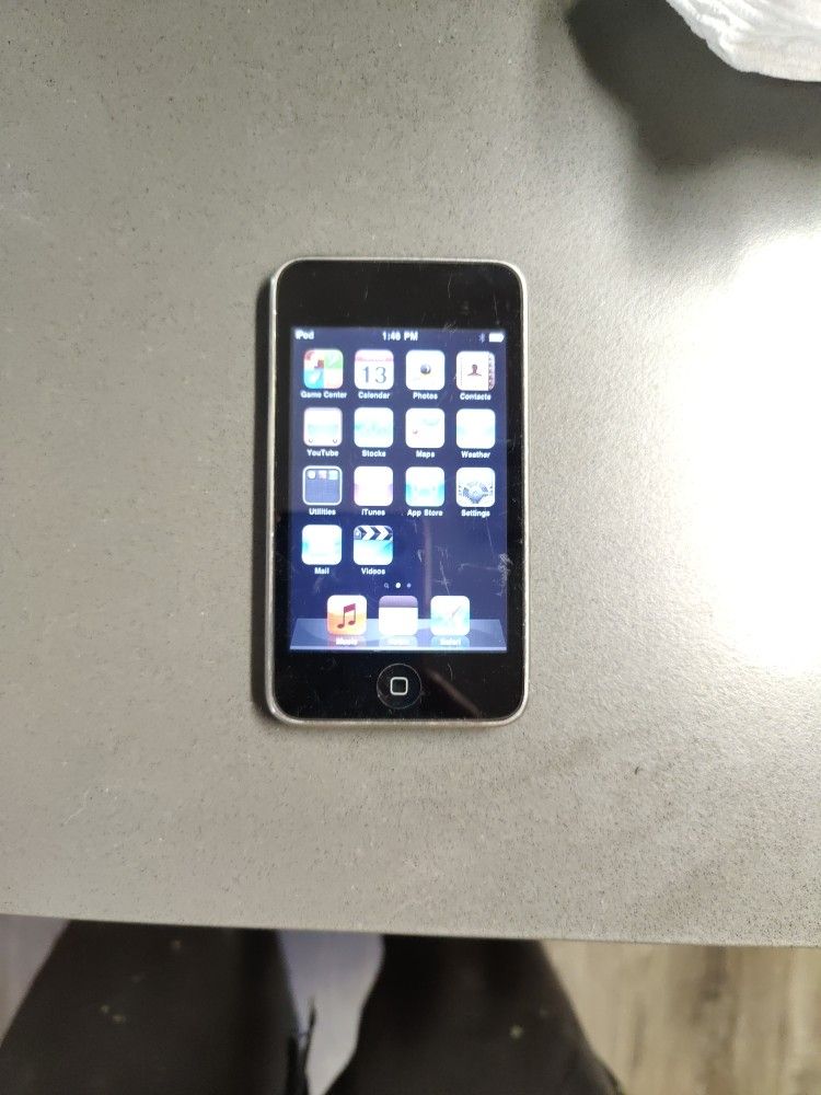 iPod Touch 8 GB 2nd Generation MC086LL A1288