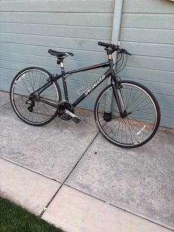 SPECIALIZED VITA HYBRID BIKE 700c Wheels