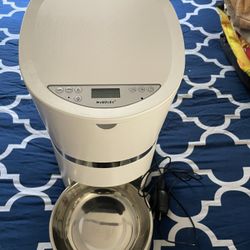 Automatic Cat Feeder 