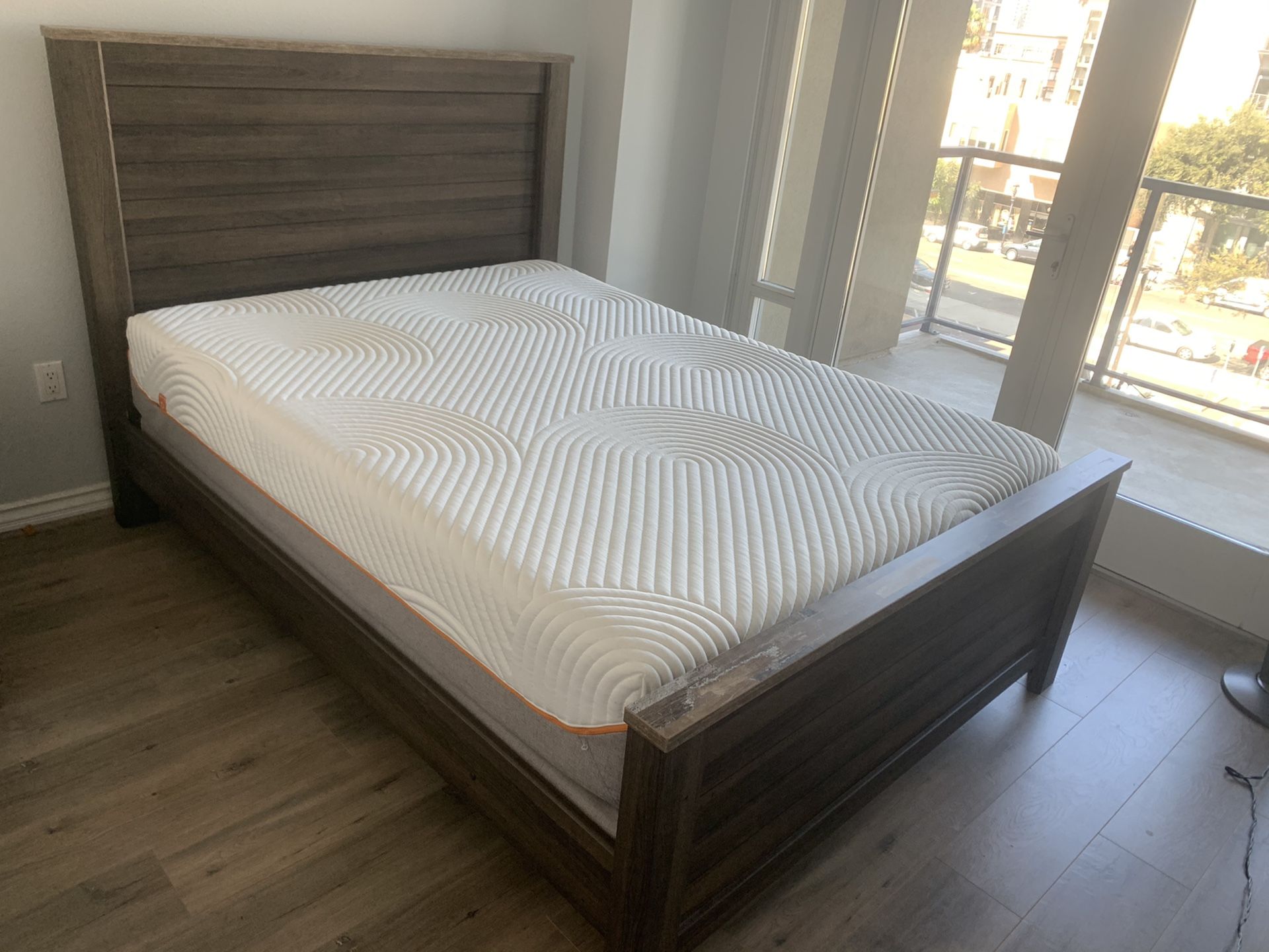 TEMPUR-Contour Supreme Firm Mattress, Queen + Bed Combo