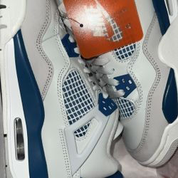 jordan 4 retro blue  size 5.5y kids same as 7.5 women 