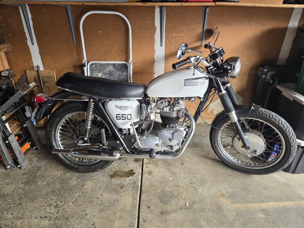 1966 Triumph T120R 650cc Bonneville